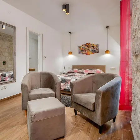 Vintage House Al Pozzo Aparthotel *