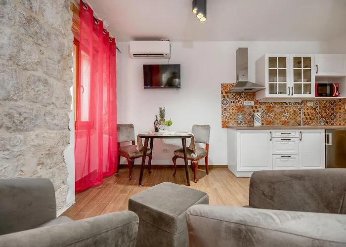 Aparthotel Vintage House Al Pozzo 4*